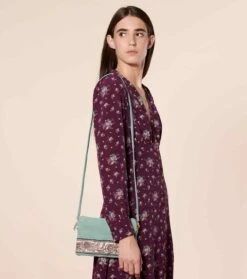 Pochette CAMARINA Vert Sauge 7 Pochette CAMARINA Vert Sauge -Mode Vêtements Magasin camarina vert2