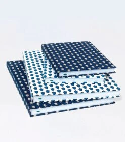 Grand Carnet La Mouche Blanc Bleu -Mode Vêtements Magasin carnet a4 mouche blanc.1 7