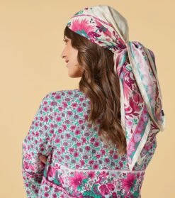 Foulard En Jacquard De Soie TANTE ALICE Fuchsia Menthe 90 X 90 Cm 7 Foulard En Jacquard De Soie TANTE ALICE Fuchsia Menthe 90 X 90 Cm -Mode Vêtements Magasin carr tante alice 90x90.2