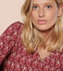 T-Shirt CERISETTE Paisley Naïf Marine Bordeaux -Mode Vêtements Magasin top cerisette paisley.1